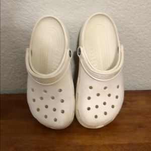 White Crocs-Women’s Size 8